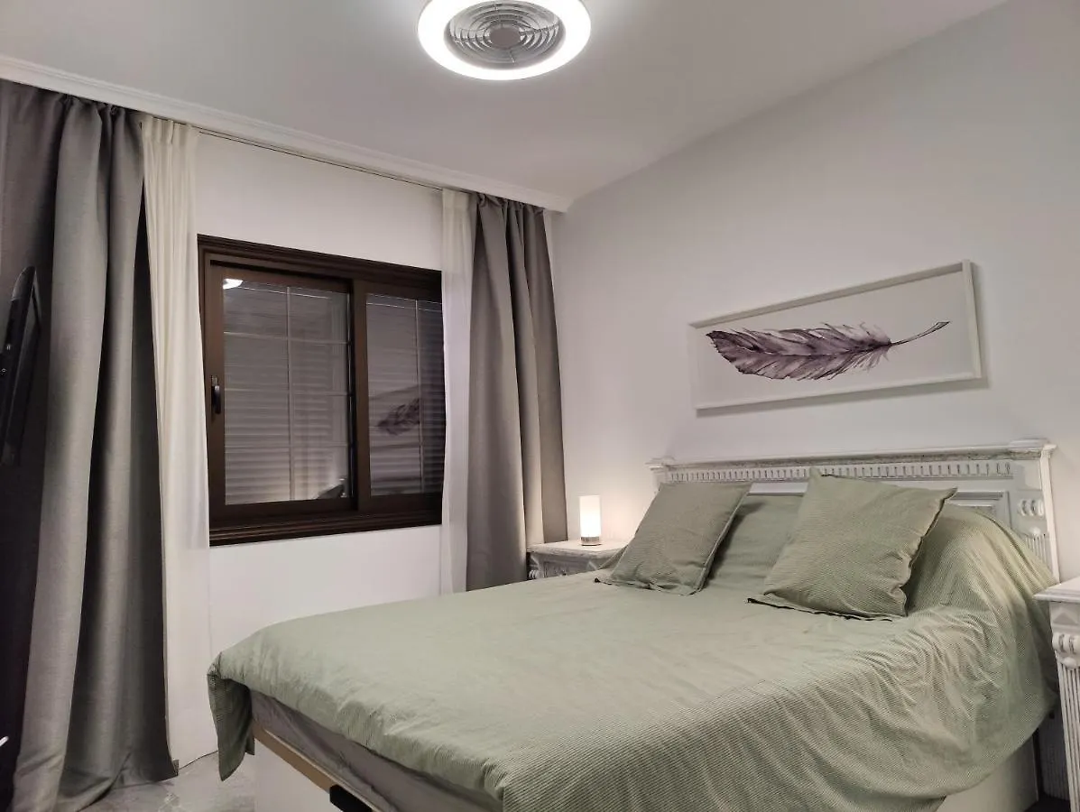 One Bed Ground Floor Pool View Apartment San Miguel de Abona