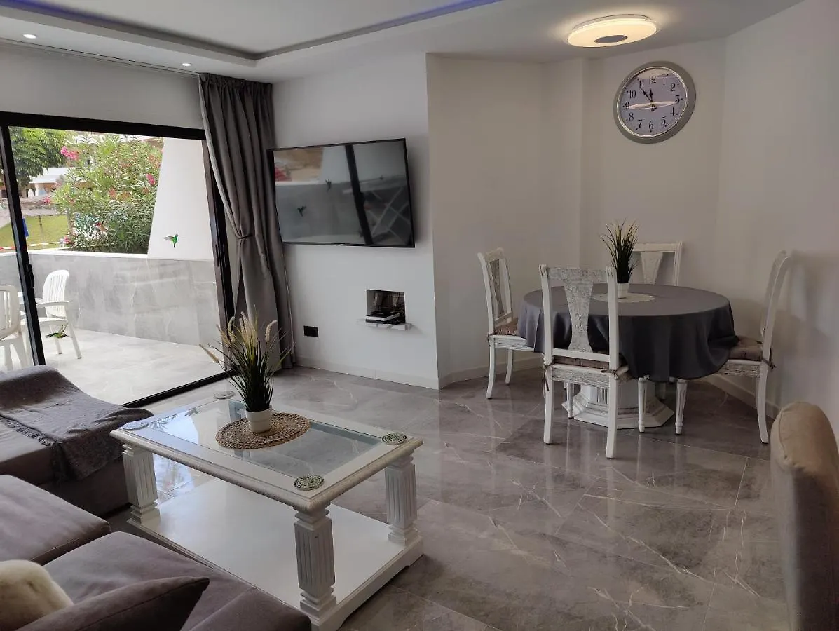 One Bed Ground Floor Pool View Apartment San Miguel de Abona