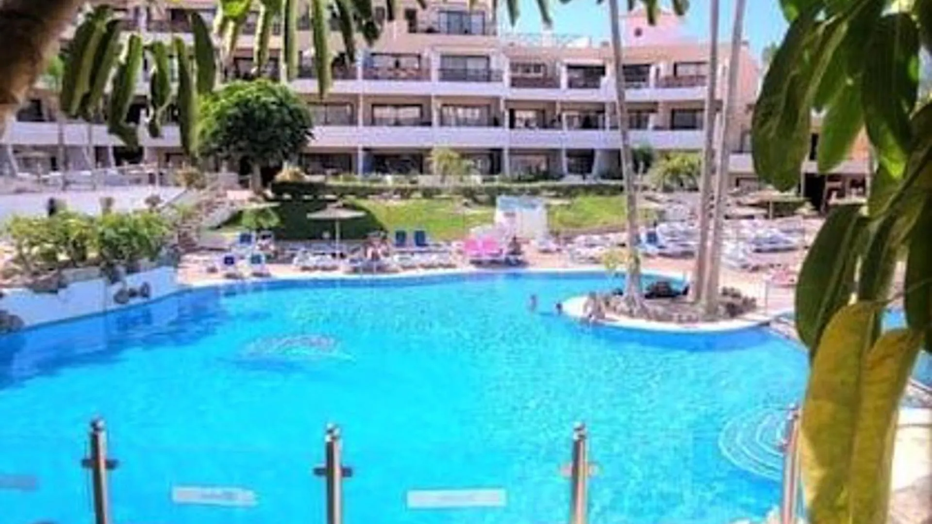 One Bed Ground Floor Pool View Apartment San Miguel de Abona